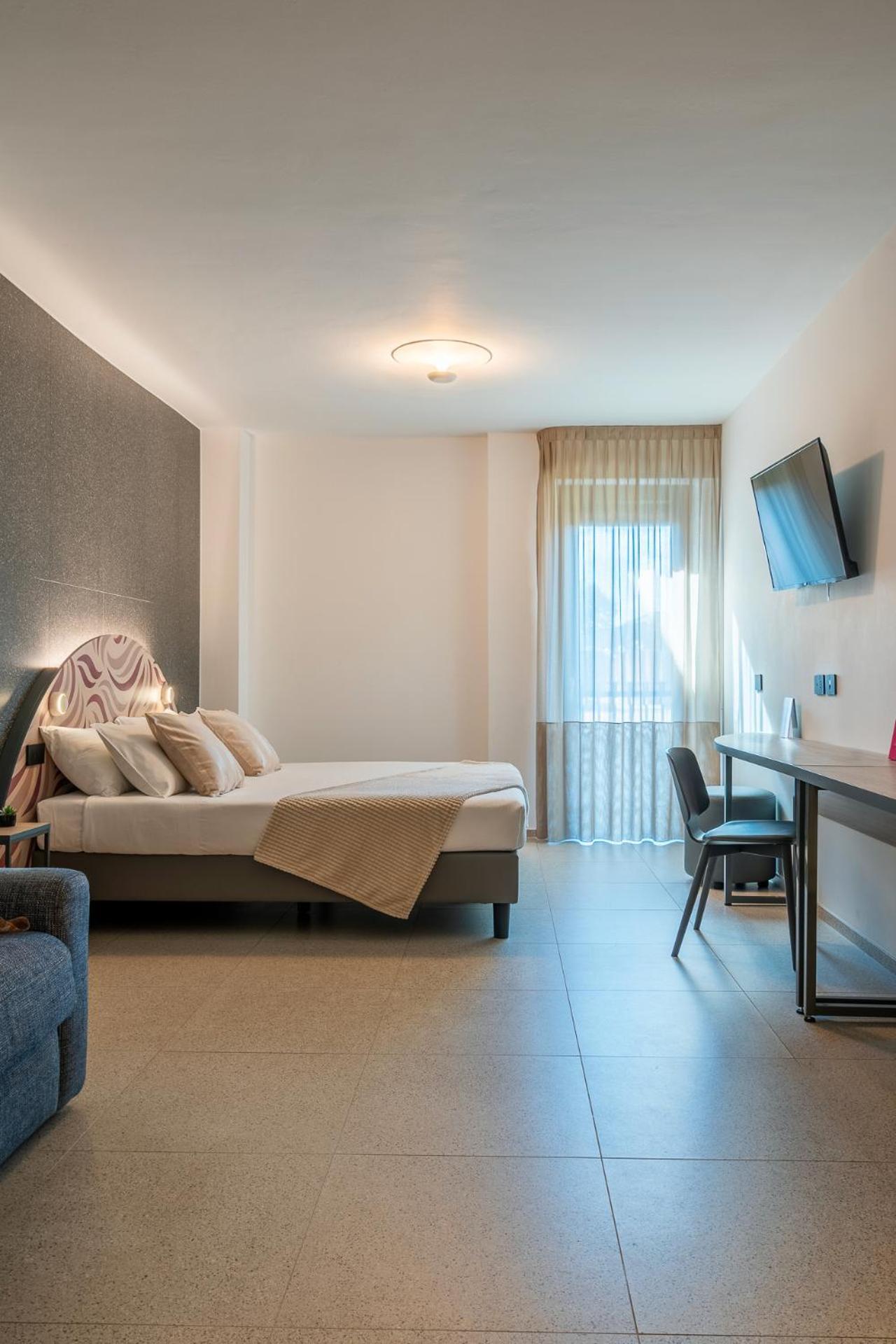 Hub Hotel Γκούμπιο Εξωτερικό φωτογραφία