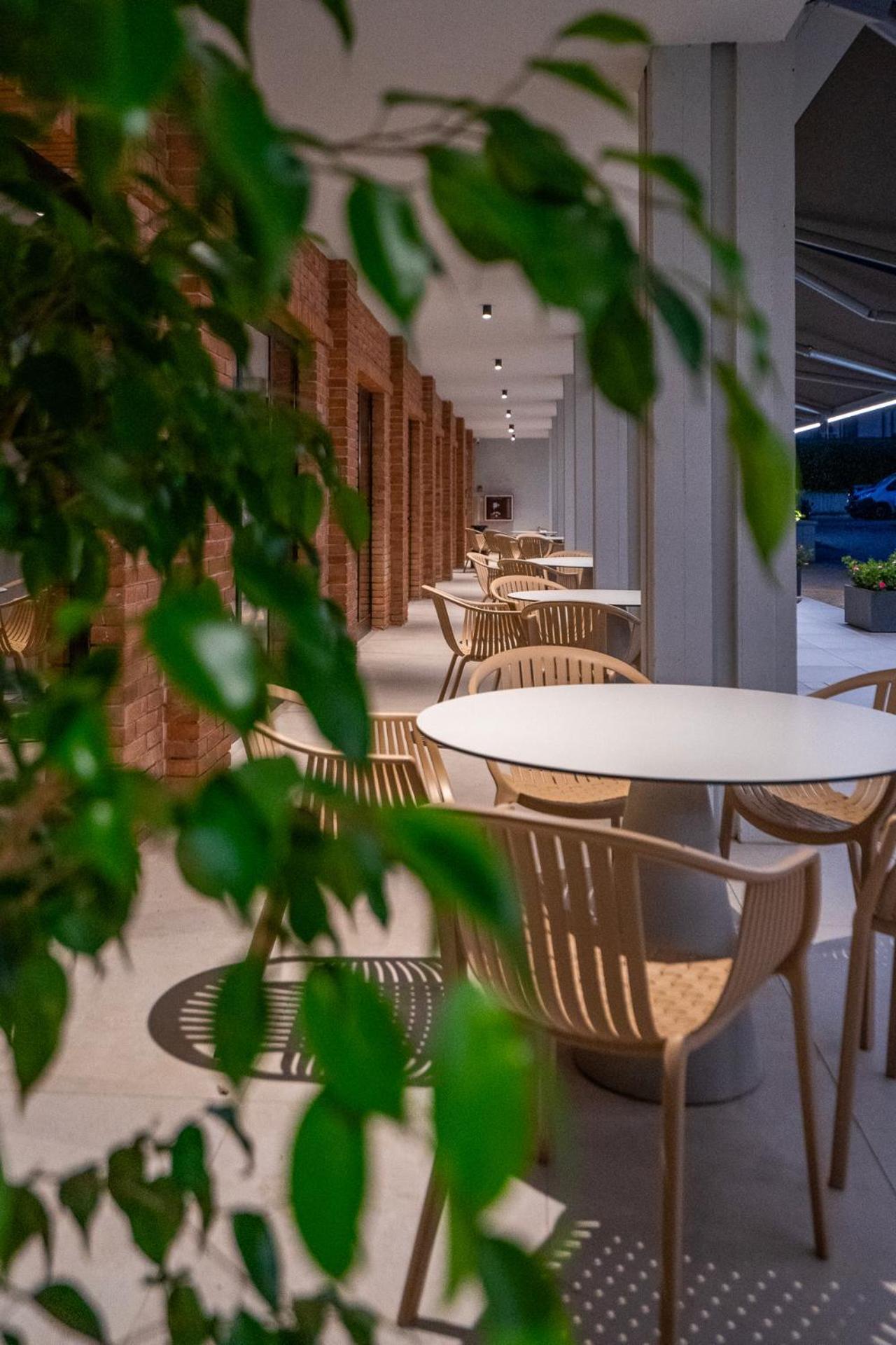 Hub Hotel Γκούμπιο Εξωτερικό φωτογραφία