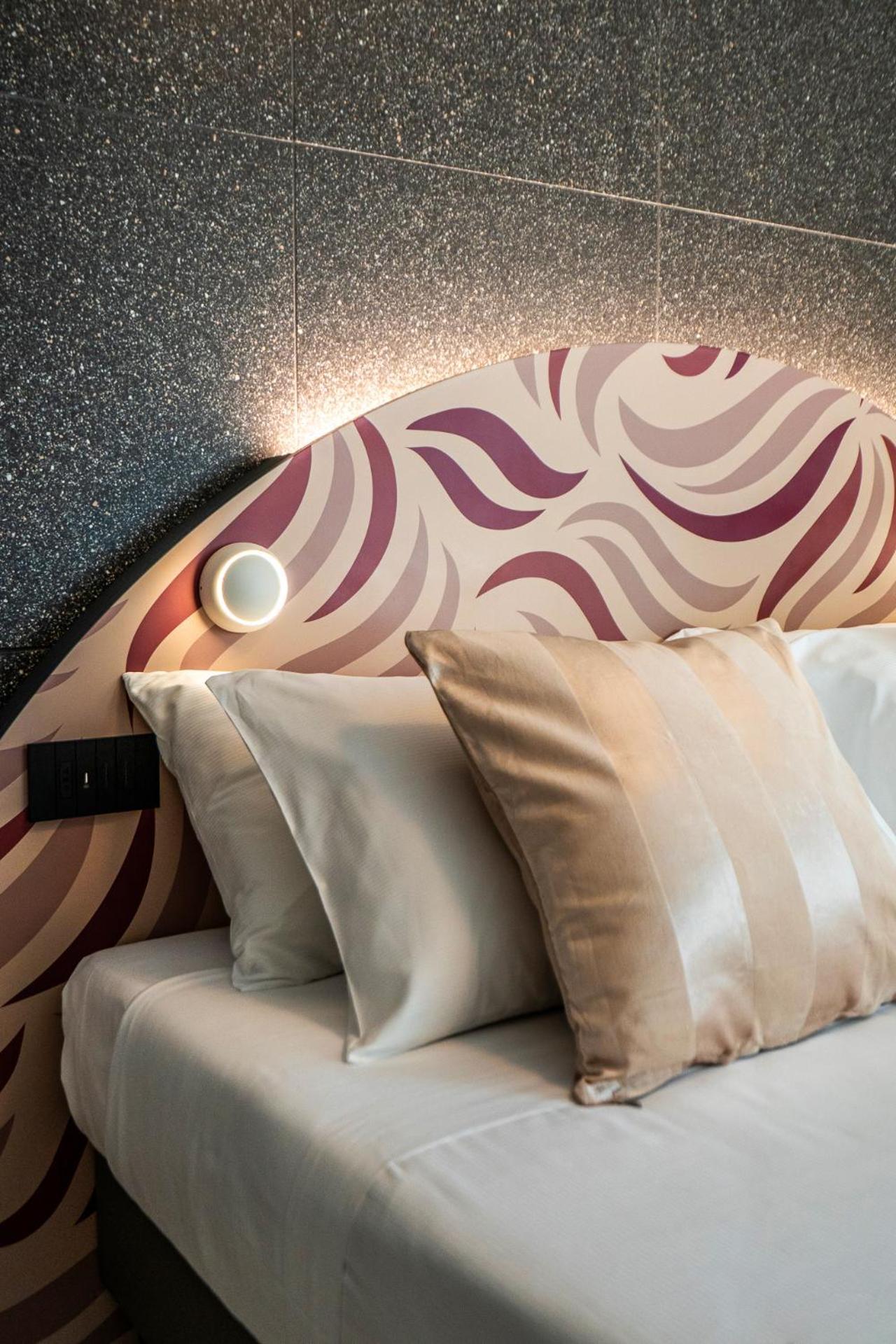 Hub Hotel Γκούμπιο Εξωτερικό φωτογραφία