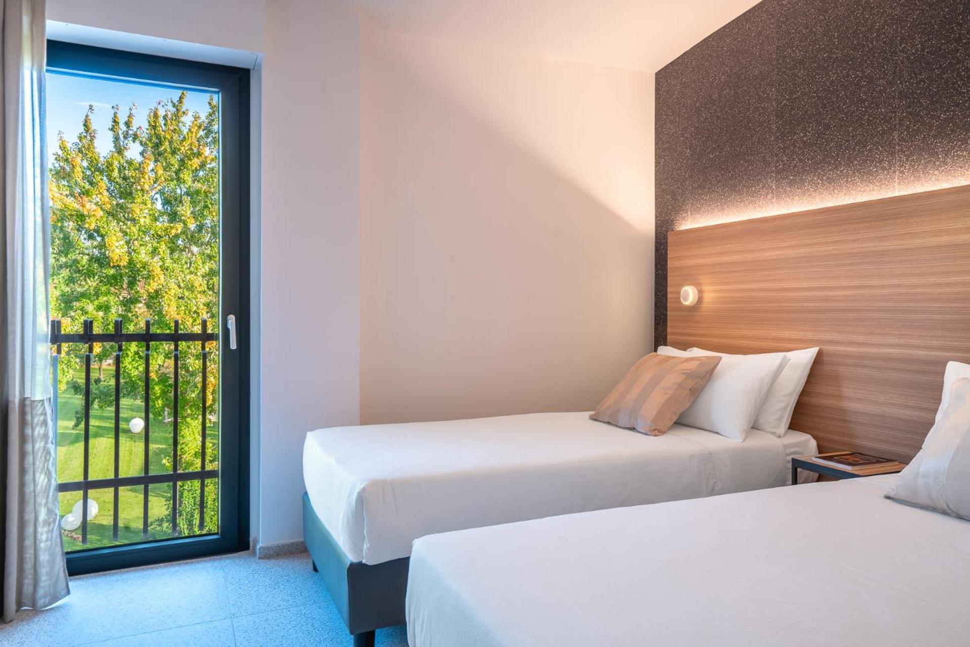 Hub Hotel Γκούμπιο Εξωτερικό φωτογραφία