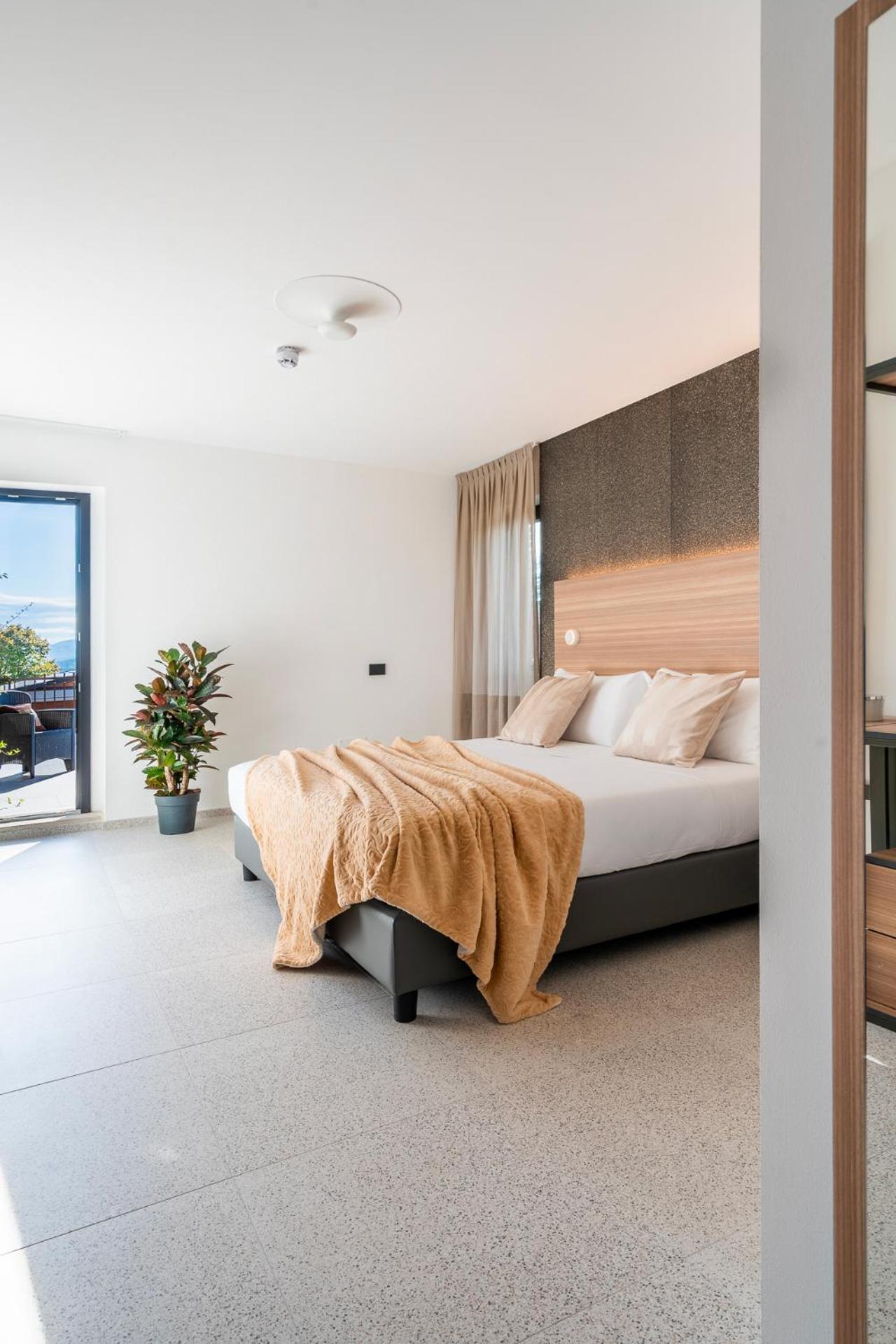 Hub Hotel Γκούμπιο Εξωτερικό φωτογραφία