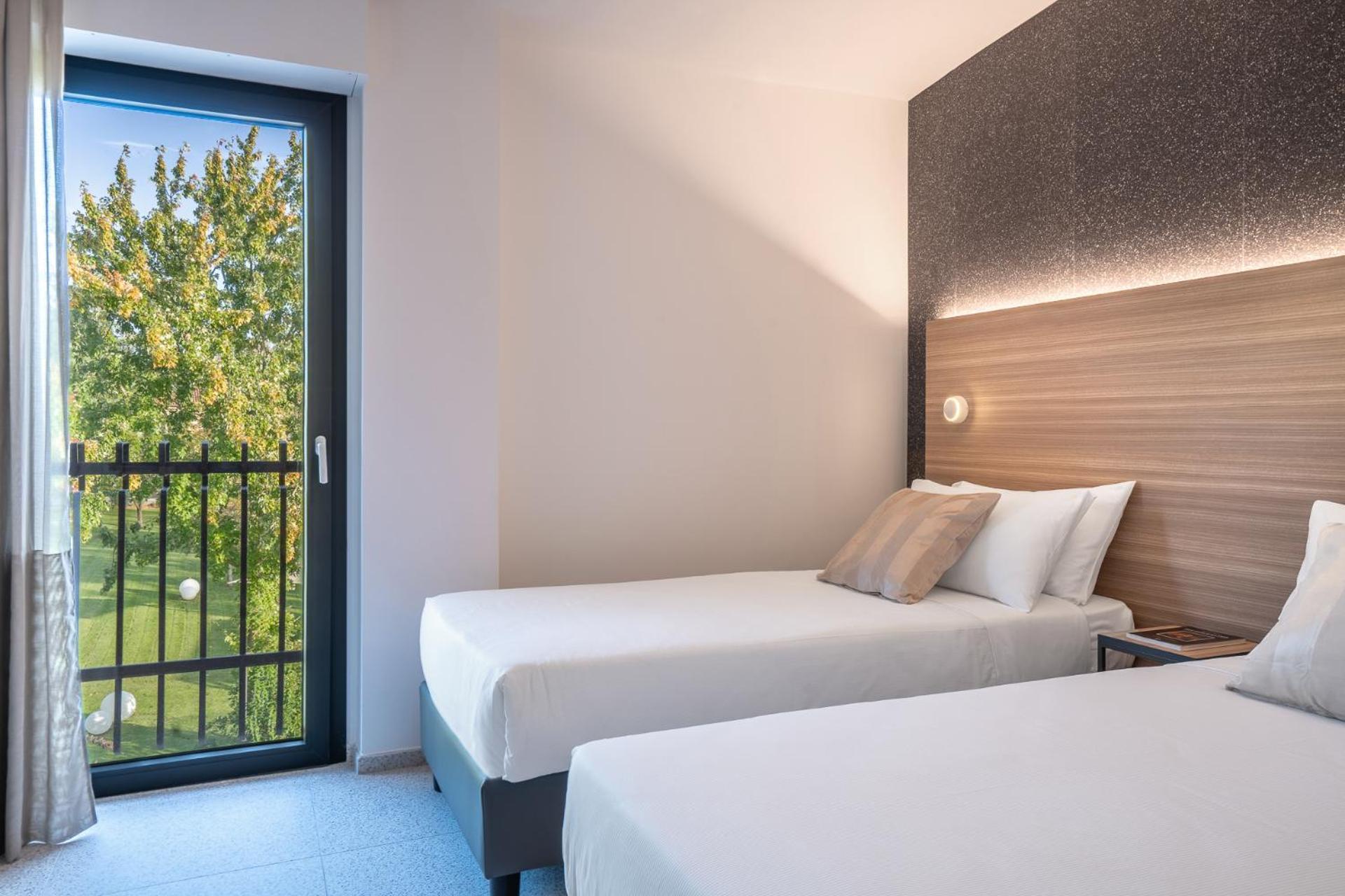 Hub Hotel Γκούμπιο Εξωτερικό φωτογραφία