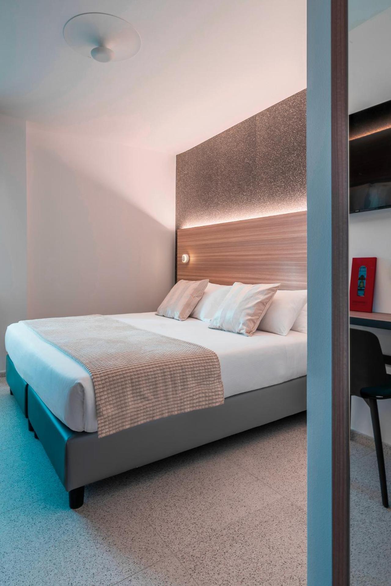Hub Hotel Γκούμπιο Εξωτερικό φωτογραφία